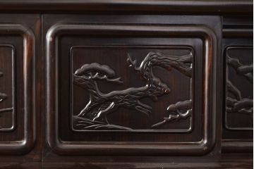 ヴィンテージ家具　黒檀無垢材　上質なこだわりの空間づくりにおすすめの飾り棚(茶棚、戸棚、収納棚、茶箪笥、ビンテージ)(R-049164)