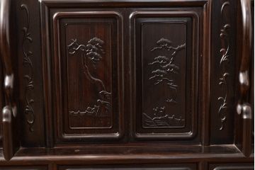 ヴィンテージ家具　黒檀無垢材　上質なこだわりの空間づくりにおすすめの飾り棚(茶棚、戸棚、収納棚、茶箪笥、ビンテージ)(R-049164)