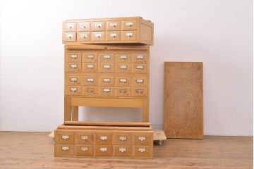 【簡易リペア限定品】レトロ家具　昭和レトロ　KIHARA　ナラ材製　作業台が付いた、ネームプレート付きカードケース(引き出し、チェスト、図書館、図書室)(R-049166)
