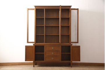中古　DREXEL HERITAGE(ドレクセルヘリテイジ)　Triune(トライユン)　チャイナ　クラシカルな佇まいが魅力の食器棚(キャビネット、収納棚、飾り棚)(定価約85万円)(R-049182)