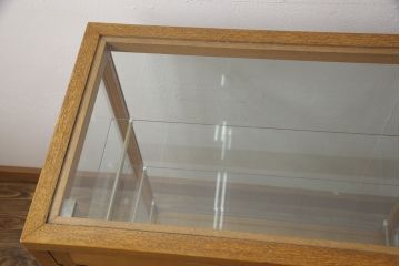 中古　ナラ材　シンプルなデザインと素朴な風合いが魅力のレトロなガラスケース(ショーケース、陳列棚、店舗什器)(R-049183)