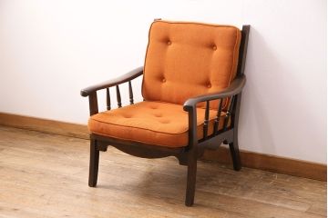 中古　北海道民芸家具　オレンジカラーが温かみのある雰囲気を醸し出す一人掛けソファ(1シーター、1Pソファ、椅子)(R-049185)