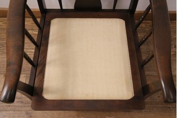 中古　北海道民芸家具　オレンジカラーが温かみのある雰囲気を醸し出す一人掛けソファ(1シーター、1Pソファ、椅子)(R-049185)