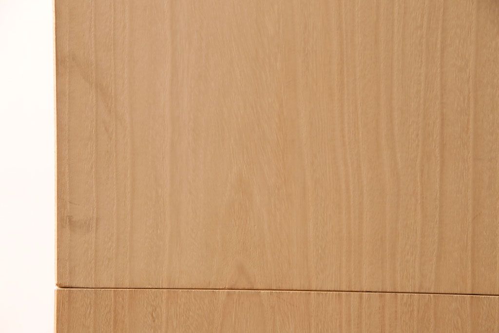 中古　広島・府中家具　木匠多々納邦男　総柾目造り　胴丸　高級感と上品さを併せ持つ総桐箪笥(衣装箪笥、着物箪笥、和タンス、桐たんす)(定価約180万円)(R-049187)