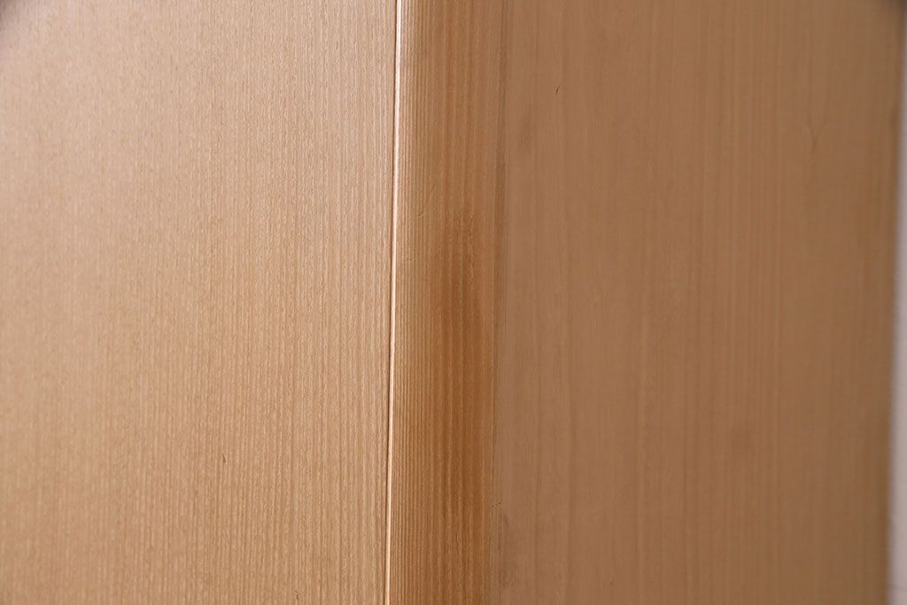 中古　広島・府中家具　木匠多々納邦男　総柾目造り　胴丸　高級感と上品さを併せ持つ総桐箪笥(衣装箪笥、着物箪笥、和タンス、桐たんす)(定価約180万円)(R-049187)