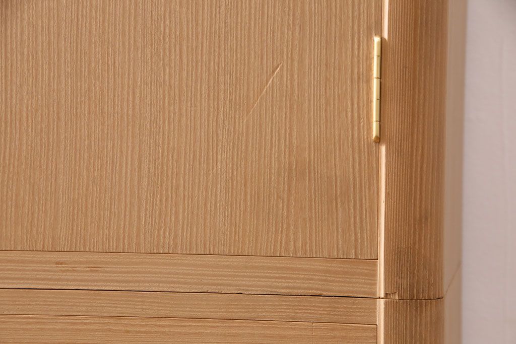 中古　広島・府中家具　木匠多々納邦男　総柾目造り　胴丸　高級感と上品さを併せ持つ総桐箪笥(衣装箪笥、着物箪笥、和タンス、桐たんす)(定価約180万円)(R-049187)