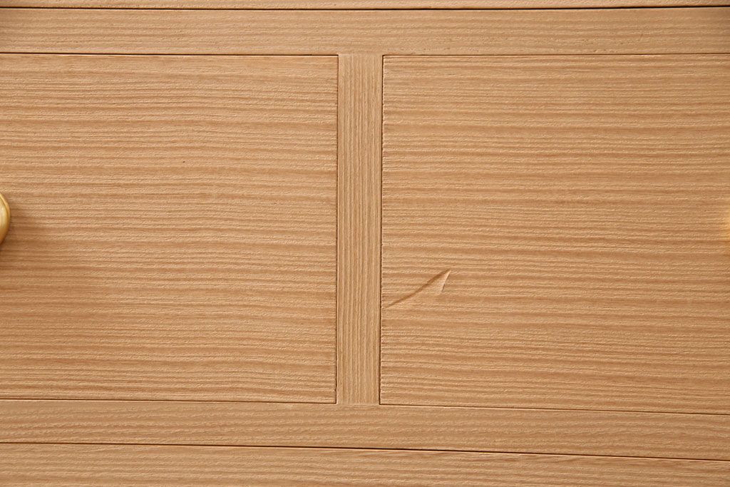 中古　広島・府中家具　木匠多々納邦男　総柾目造り　胴丸　高級感と上品さを併せ持つ総桐箪笥(衣装箪笥、着物箪笥、和タンス、桐たんす)(定価約180万円)(R-049187)