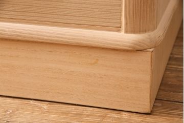 中古　広島・府中家具　木匠多々納邦男　総柾目造り　胴丸　高級感と上品さを併せ持つ総桐箪笥(衣装箪笥、着物箪笥、和タンス、桐たんす)(定価約180万円)(R-049187)