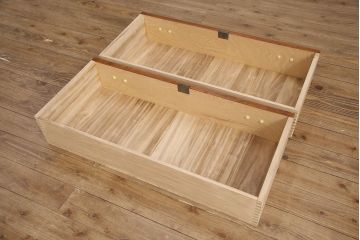中古　伝統民芸　岩谷堂箪笥　天板リメイク　力強い杢目が迫力のあるローチェスト(ローボード、衣装タンス、引き出し、テレビ台)(R-049189)