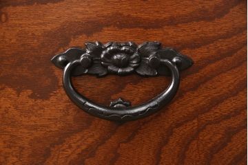 中古　伝統民芸　岩谷堂箪笥　天板リメイク　力強い杢目が迫力のあるローチェスト(ローボード、衣装タンス、引き出し、テレビ台)(R-049189)