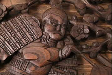 アンティーク建具　細かな彫刻とケヤキ材の木目が見事な彫刻欄間(明り取り、建具)(R-049192)