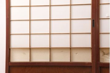 アンティーク建具　経年による風合いが情緒溢れる雪見障子戸2枚セット(摺り上げ障子戸、引き戸、擦り上げ障子戸、擦上障子戸、建具)(R-049196)
