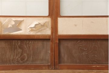 アンティーク建具　経年による風合いが情緒溢れる雪見障子戸2枚セット(摺り上げ障子戸、引き戸、擦り上げ障子戸、擦上障子戸、建具)(R-049196)