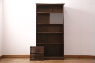 中古　九州民芸家具　縦桟が上品な印象を与えるガラス戸棚(収納棚、キャビネット)(R-049198)