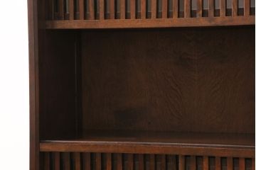 中古　九州民芸家具　縦桟が上品な印象を与えるガラス戸棚(収納棚、キャビネット)(R-049198)