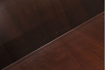 中古　arflex(アルフレックス)　MONTAGNA(モンターニャ)　W字型の脚のデザインがお洒落なセンターテーブル(定価約20万円)(ガラステーブル、ローテーブル)(R-049201)