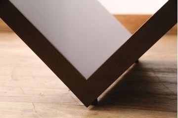 中古　arflex(アルフレックス)　MONTAGNA(モンターニャ)　W字型の脚のデザインがお洒落なセンターテーブル(定価約20万円)(ガラステーブル、ローテーブル)(R-049201)