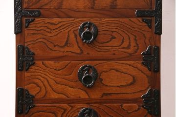 中古　民芸家具　岩谷堂箪笥　お部屋のちょっとしたスペースに置ける、スリムな収納棚(戸棚、多目棚)(R-049202)