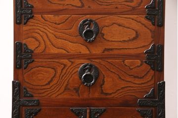 中古　民芸家具　岩谷堂箪笥　お部屋のちょっとしたスペースに置ける、スリムな収納棚(戸棚、多目棚)(R-049202)