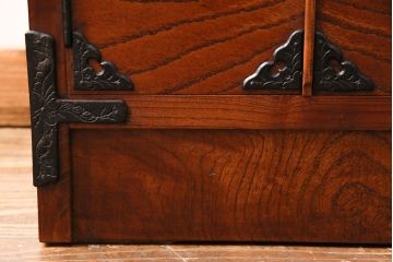 中古　民芸家具　岩谷堂箪笥　お部屋のちょっとしたスペースに置ける、スリムな収納棚(戸棚、多目棚)(R-049202)