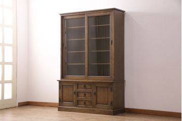 中古　美品　神戸洋家具　伊藤家具製　ディスプレイ棚におすすめ!落ち着いた雰囲気が魅力のキャビネット(食器棚、飾り棚、収納棚、本箱)(定価約80万円)(R-049203)