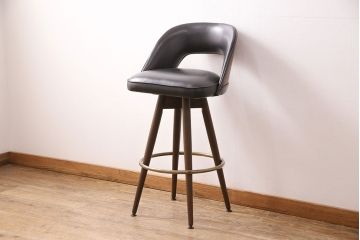 中古　海外ビンテージ　アメリカヴィンテージ　メンズライクなデザインが格好良い回転チェア(カウンタースツール、ハイスツール、ハイチェア、合皮)(R-049205)
