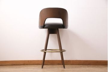 中古　海外ビンテージ　アメリカヴィンテージ　メンズライクなデザインが格好良い回転チェア(カウンタースツール、ハイスツール、ハイチェア、合皮)(R-049205)