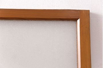 アンティーク建具　ヒノキ材　きらきら輝くダイヤガラスがレトロな雰囲気を醸し出す木製ドア(ガラス扉、建具)(R-049207)
