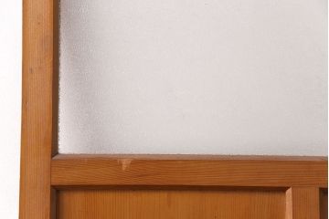 アンティーク建具　ヒノキ材　きらきら輝くダイヤガラスがレトロな雰囲気を醸し出す木製ドア(ガラス扉、建具)(R-049207)