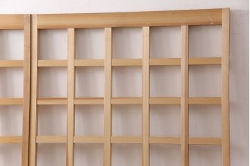 昭和レトロ　和モダンにおすすめ!明るい木色が魅力的な升目格子のガラス戸2枚セット(引き戸、建具、格子戸)(R-049210)
