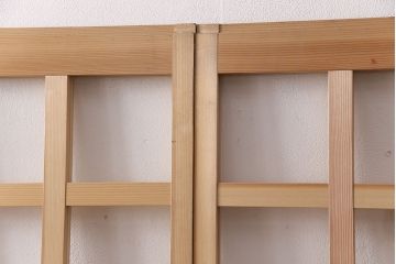昭和レトロ　和モダンにおすすめ!明るい木色が魅力的な升目格子のガラス戸2枚セット(引き戸、建具、格子戸)(R-049210)