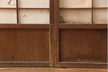 アンティーク建具　小さな障子戸付き　季節の移ろいを感じることができる雪見障子戸2枚セット(引き戸、擦り上げ障子戸、擦上障子戸、建具)(R-049213)