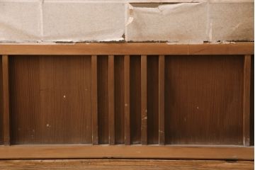 アンティーク建具　小さな障子戸付き　季節の移ろいを感じることができる雪見障子戸2枚セット(引き戸、擦り上げ障子戸、擦上障子戸、建具)(R-049213)
