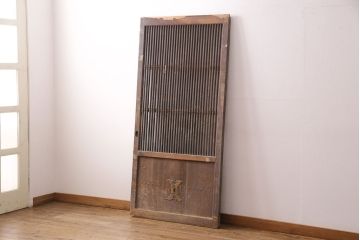 アンティーク建具　長い歳月を経た時代の味わいを感じる総ケヤキ材製蔵戸(玄関戸、引き戸、建具)(R-049223)