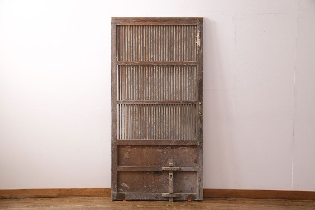 アンティーク建具　長い歳月を経た時代の味わいを感じる総ケヤキ材製蔵戸(玄関戸、引き戸、建具)(R-049223)