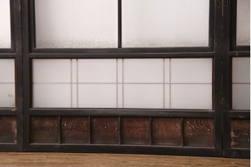 和製アンティーク　秋田県産　腰板ケヤキ材　落ち着きあるレトロな空間づくりにおすすめなガラス戸4枚セット(引き戸、建具)(R-049227)