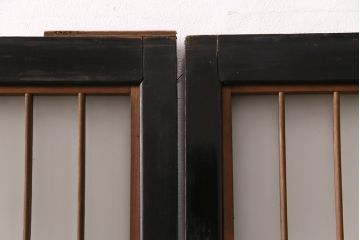 和製アンティーク　昭和初期　結霜ガラス・すりガラス　黒い框がレトロな雰囲気を高めるスリムなガラス戸4枚セット(引き戸、建具)(R-049228)
