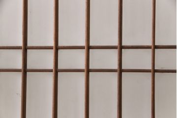 和製アンティーク　昭和初期　結霜ガラス・すりガラス　黒い框がレトロな雰囲気を高めるスリムなガラス戸4枚セット(引き戸、建具)(R-049228)