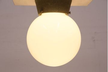 昭和レトロ　ころんとしたフォルムが可愛いらしいシンプルな天井照明(シーリングライト)(R-049234)