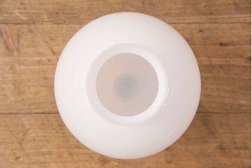 昭和レトロ　ころんとしたフォルムが可愛いらしいシンプルな天井照明(シーリングライト)(R-049234)