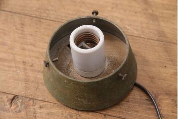 昭和レトロ　ころんとしたフォルムが可愛いらしいシンプルな天井照明(シーリングライト)(R-049234)