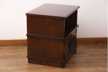 中古　民芸家具　岩谷堂箪笥　幅広いシーンで活躍する小振りなサイズの収納棚(テレビ台、飾り棚)(R-049239)