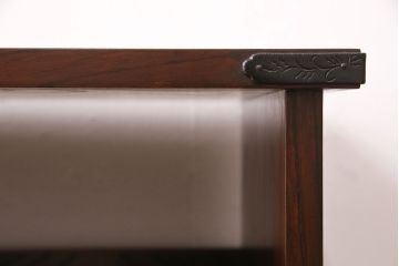 中古　民芸家具　岩谷堂箪笥　幅広いシーンで活躍する小振りなサイズの収納棚(テレビ台、飾り棚)(R-049239)