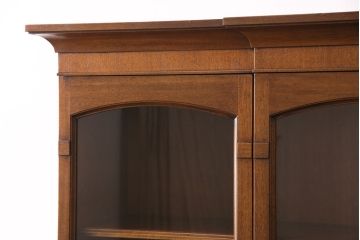 中古　DREXEL HERITAGE(ドレクセルヘリテイジ)　Triune(トライユン)　チャイナ　クラシカルな佇まいのキャビネット(収納棚、飾り棚、食器棚)(定価約90万円)(R-049242)