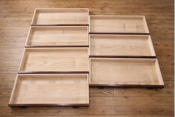 中古　美品　伝統工芸　岩谷堂箪笥　レアモデル!!　威厳漂う佇まいが品の良さを高める衣装タンス(定価約60万円)(整理箪笥、チェスト、引き出し)(R-049243)