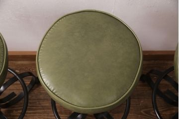 ヴィンテージ家具　アメリカビンテージ　脚のデザインがおしゃれ!レトロな雰囲気を醸しだす回転チェア3脚セット(カウンタースツール、ハイスツール、ハイチェア)(R-049244)
