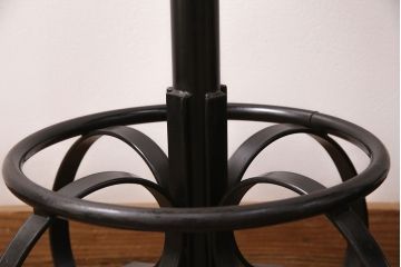 ヴィンテージ家具　アメリカビンテージ　脚のデザインがおしゃれ!レトロな雰囲気を醸しだす回転チェア3脚セット(カウンタースツール、ハイスツール、ハイチェア)(R-049244)