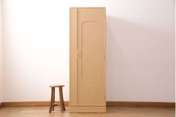 中古　広島・府中家具　並厚　三方柾目造り　すっきりとした佇まいの上品なワードローブ(定価約48万円)(桐タンス、洋服タンス、桐箪笥、桐たんす)(R-049245)