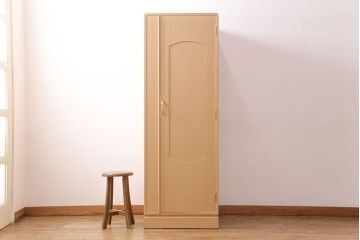 中古　広島・府中家具　並厚　三方柾目造り　すっきりとした佇まいの上品なワードローブ(定価約48万円)(桐タンス、洋服タンス、桐箪笥、桐たんす)(R-049246)