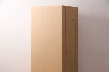 中古　広島・府中家具　並厚　三方柾目造り　すっきりとした佇まいの上品なワードローブ(定価約48万円)(桐タンス、洋服タンス、桐箪笥、桐たんす)(R-049246)